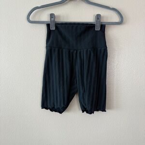 offline aerie Gray Ribbed Lettuce Trim Biker Shorts